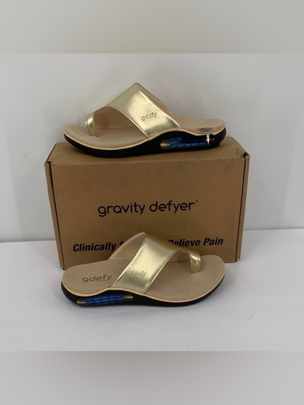 GDefy Gravity Defyer Etztal slide sandal shoe toe ring metallic gold new women 6